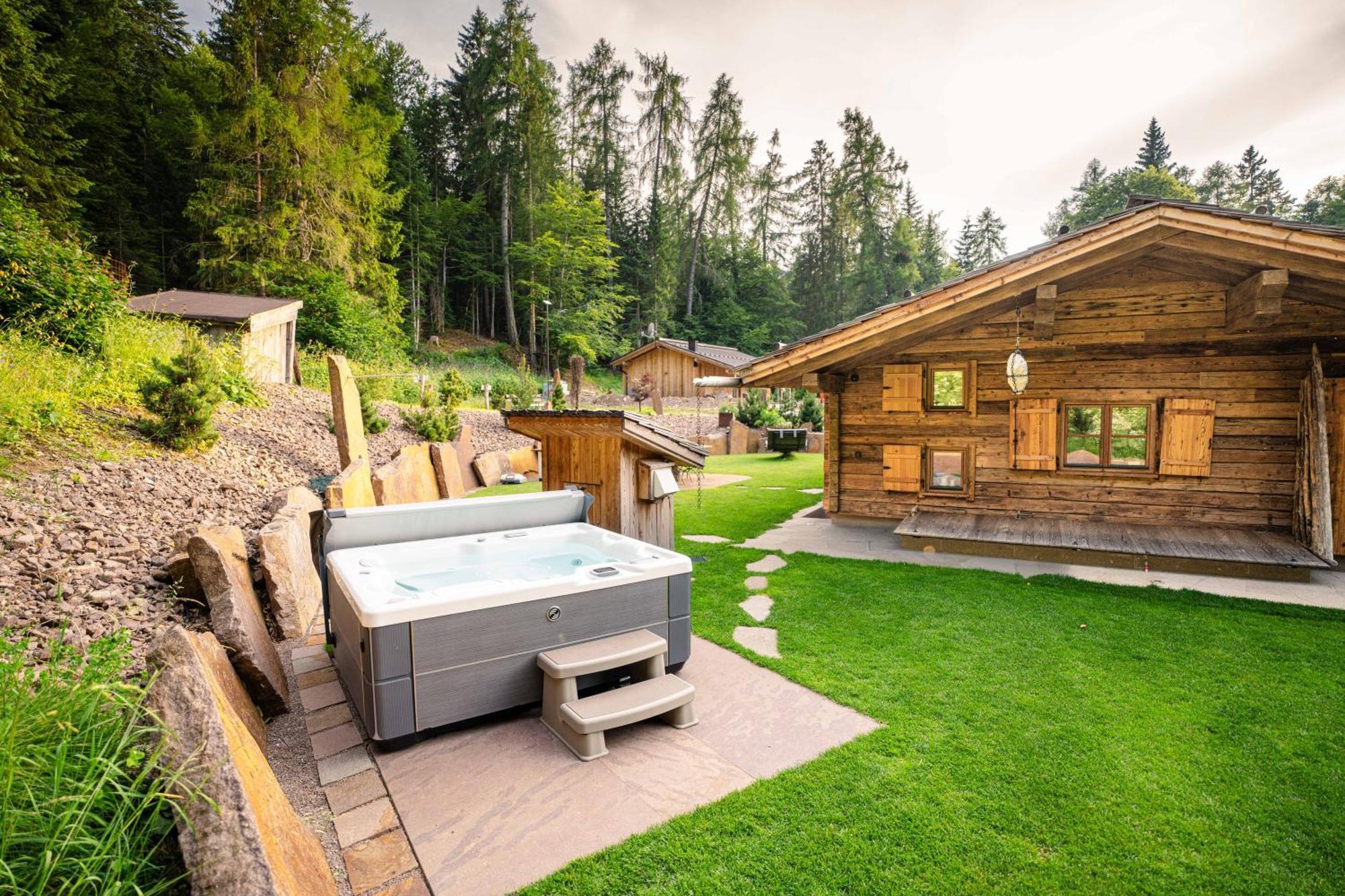 La Mendola Alm Chaletヴィラ エクステリア 写真